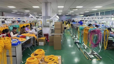 Shenzhen Chuanglixun Optoelectronic Equipment Co., Ltd. ligne de production en usine