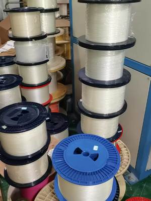 G657A2 Fibre optique nue à mode unique de 0,25 mm résistante à la flexion ultra-mince pour les applications FTTH et drone