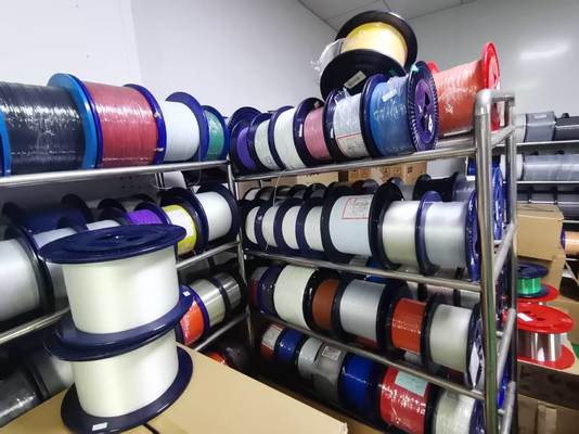 G657A2 Fibre optique nue à mode unique de 0,25 mm résistante à la flexion ultra-mince pour les applications FTTH et drone