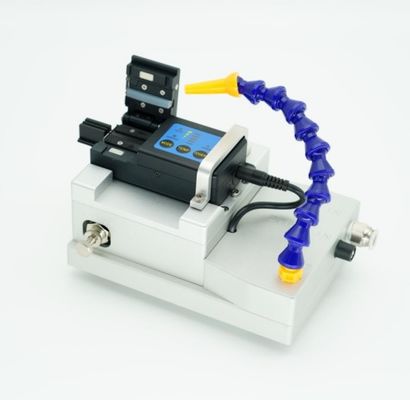 Dénudeur thermique automatique de gaine pour fibres simples et en ruban avec une force de dénudage réduite de 80 %