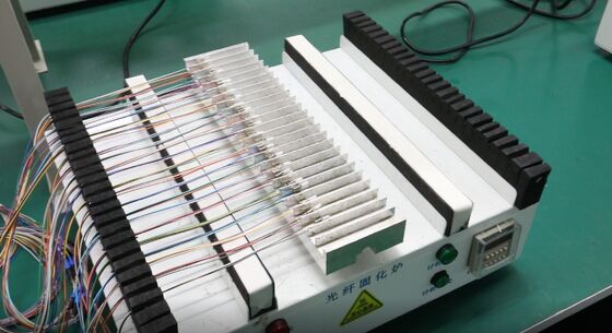 CLX-D02 Forneau de durcissement époxy à fibre optique pour 100 ferrules en céramique avec une plage de température de 20 à 300 °C et une précision de 1 °C